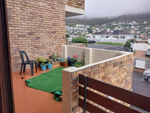 To Let 2 Bedroom Property for Rent in Fish Hoek Western Cape